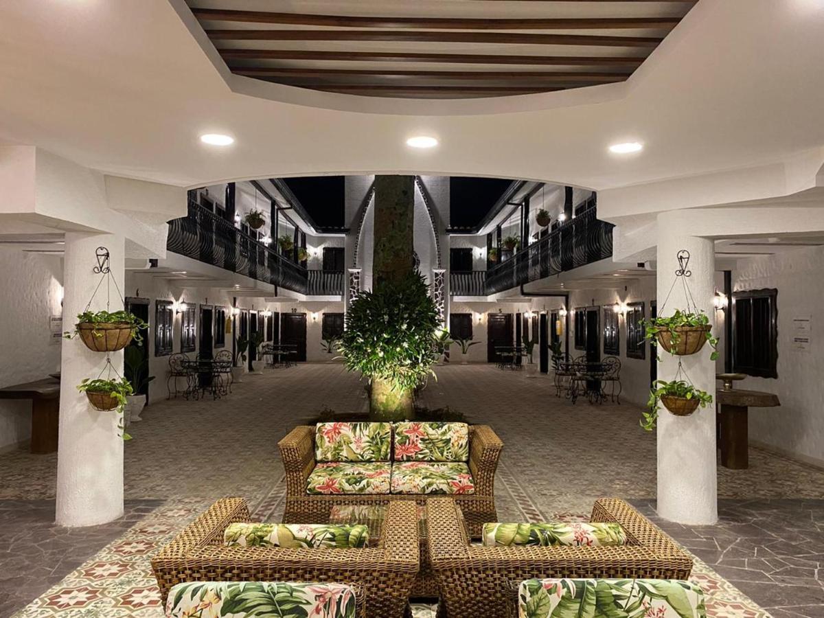 Casa Hotel Las Orquideas 锡卡西亚 外观 照片