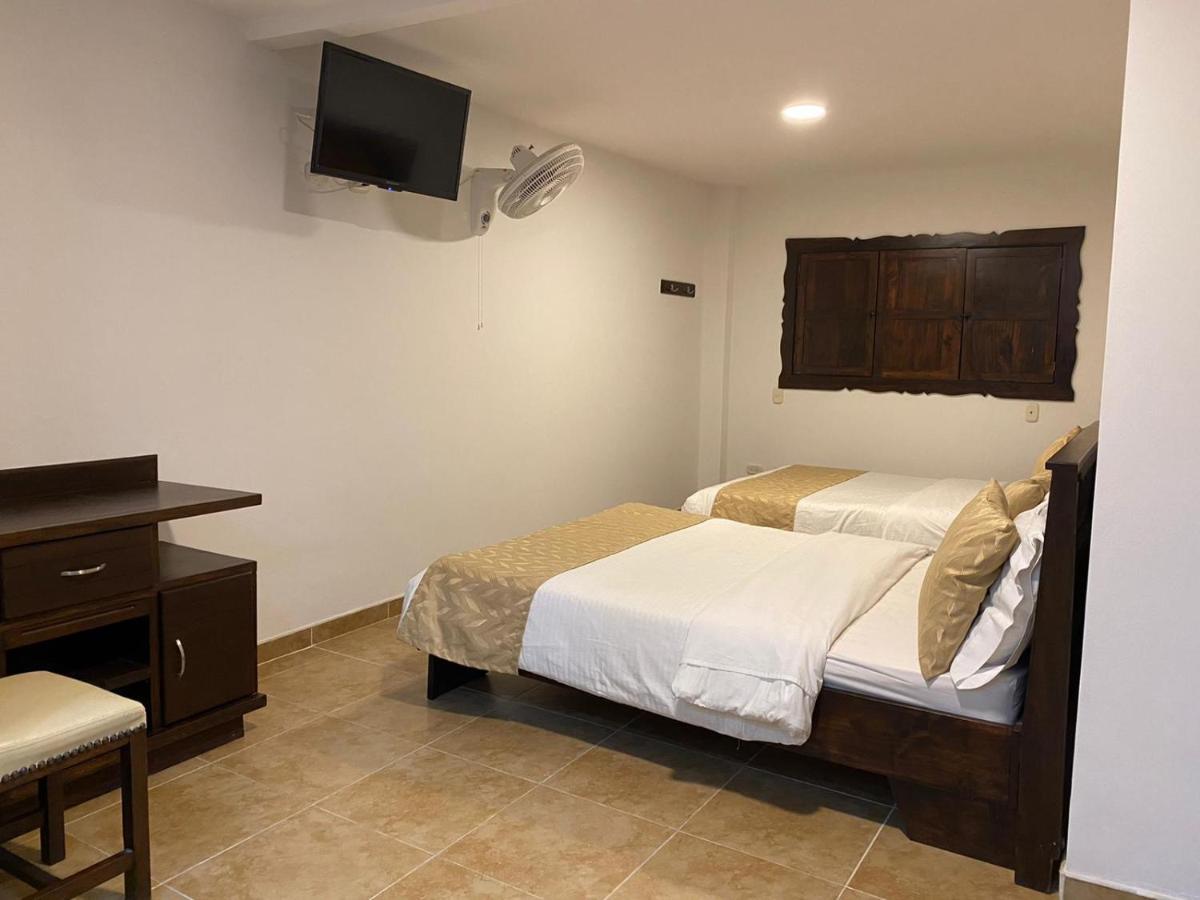 Casa Hotel Las Orquideas 锡卡西亚 外观 照片