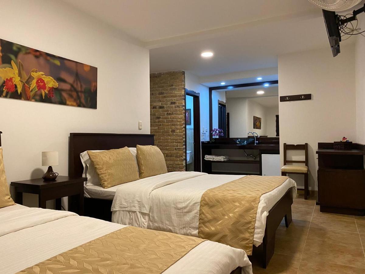 Casa Hotel Las Orquideas 锡卡西亚 外观 照片