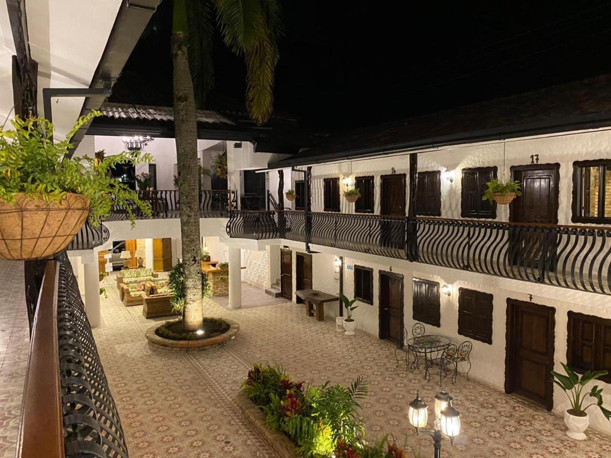 Casa Hotel Las Orquideas 锡卡西亚 外观 照片