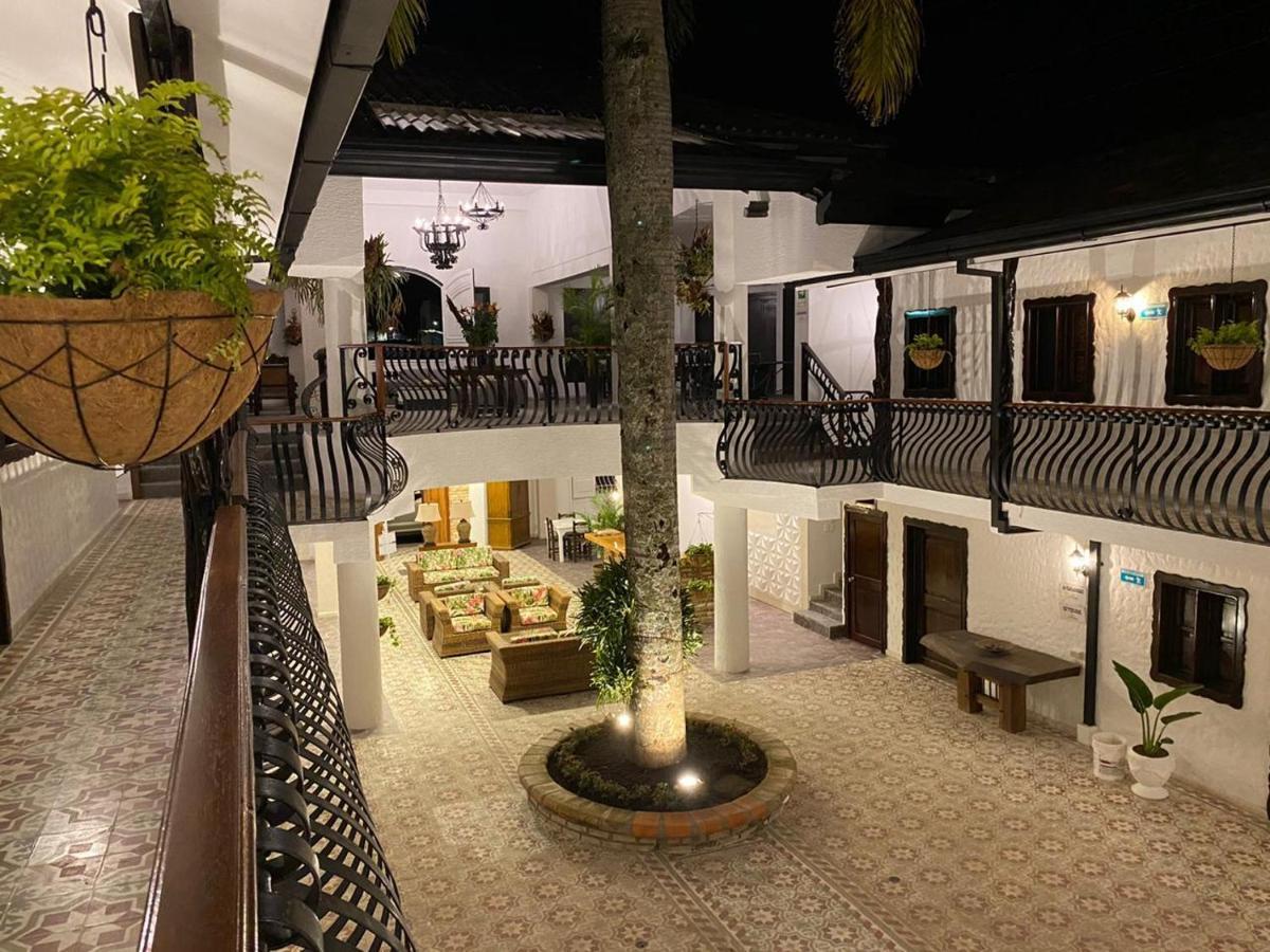 Casa Hotel Las Orquideas 锡卡西亚 外观 照片