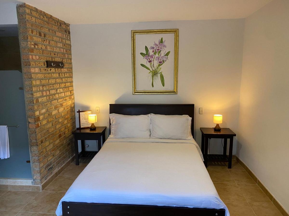 Casa Hotel Las Orquideas 锡卡西亚 外观 照片