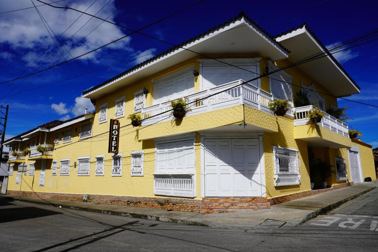 Casa Hotel Las Orquideas 锡卡西亚 外观 照片