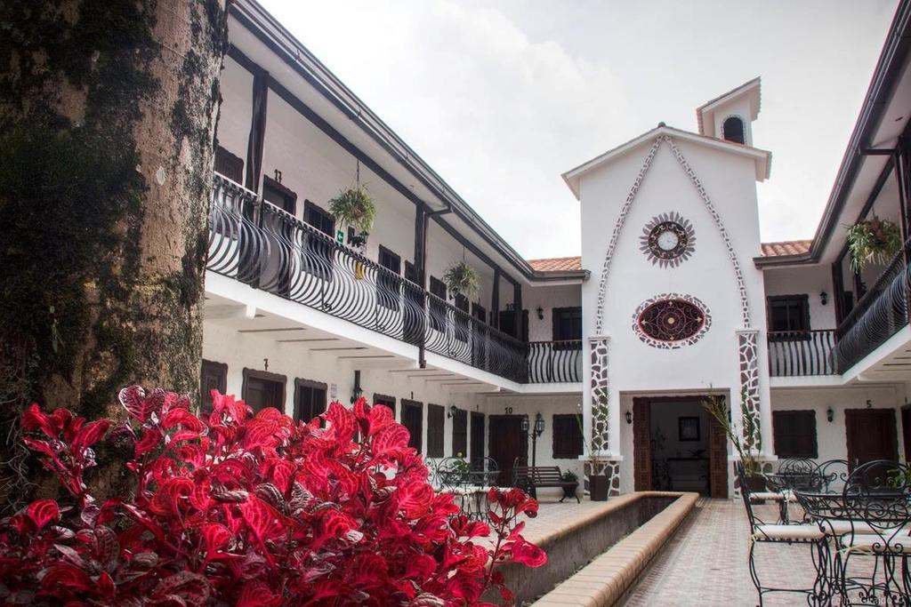 Casa Hotel Las Orquideas 锡卡西亚 外观 照片