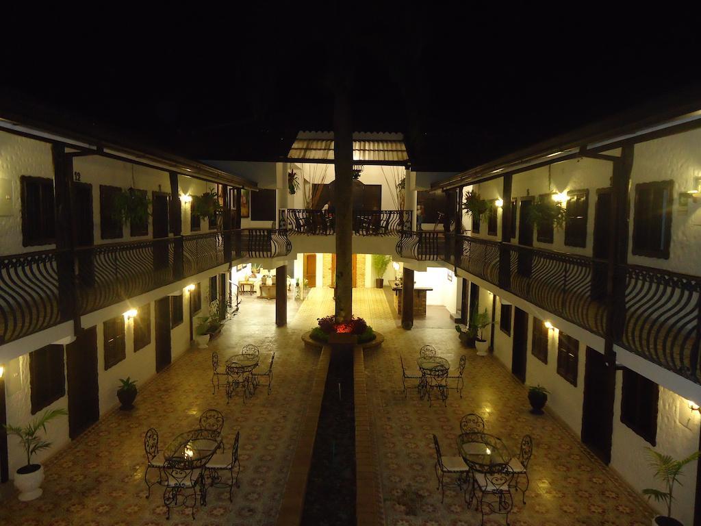 Casa Hotel Las Orquideas 锡卡西亚 外观 照片